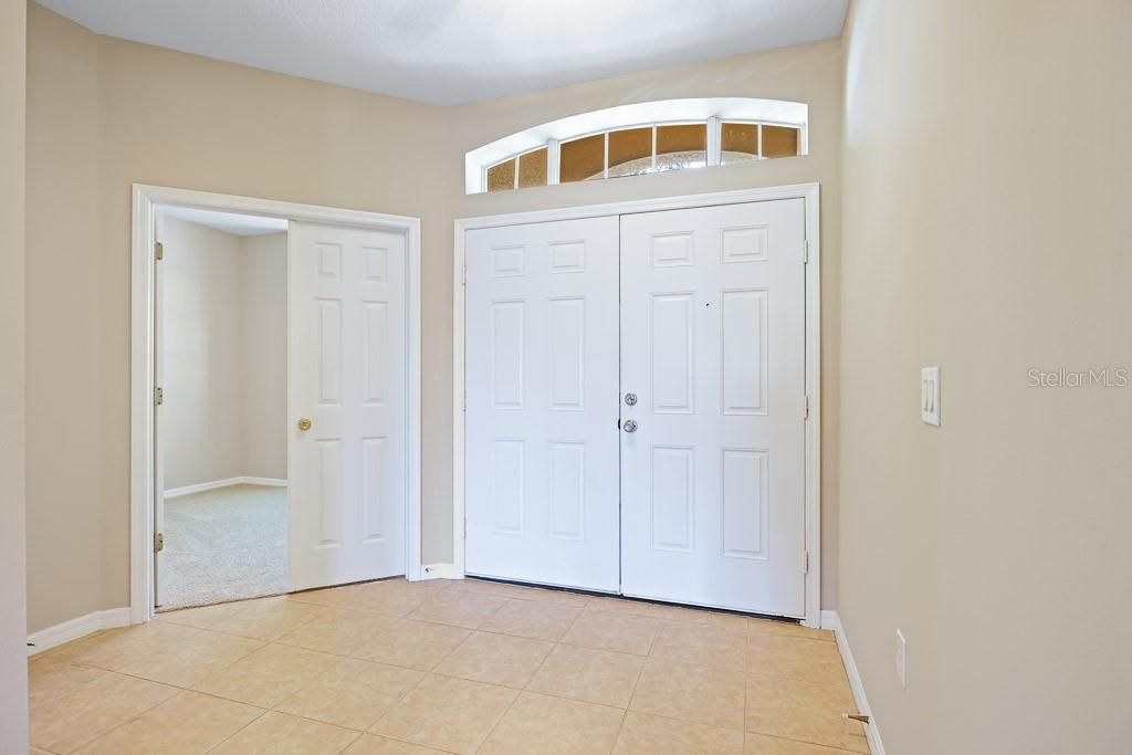 出租: $3,050 (4 贝兹, 3 浴室, 2665 平方英尺)