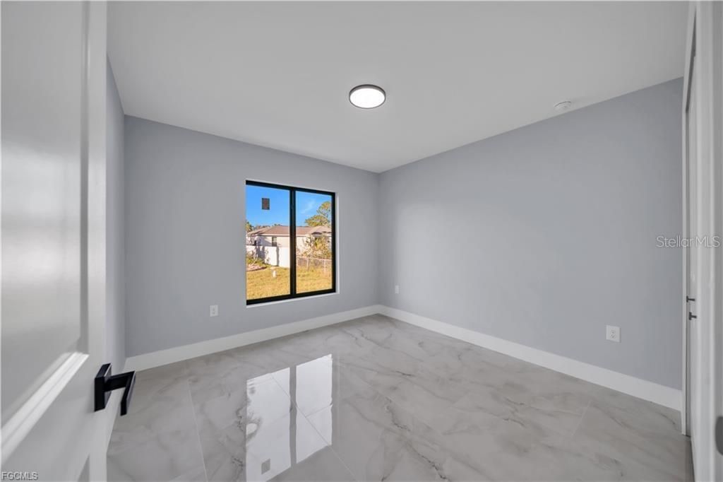 For Sale: $376,000 (3 beds, 2 baths, 1629 Square Feet)