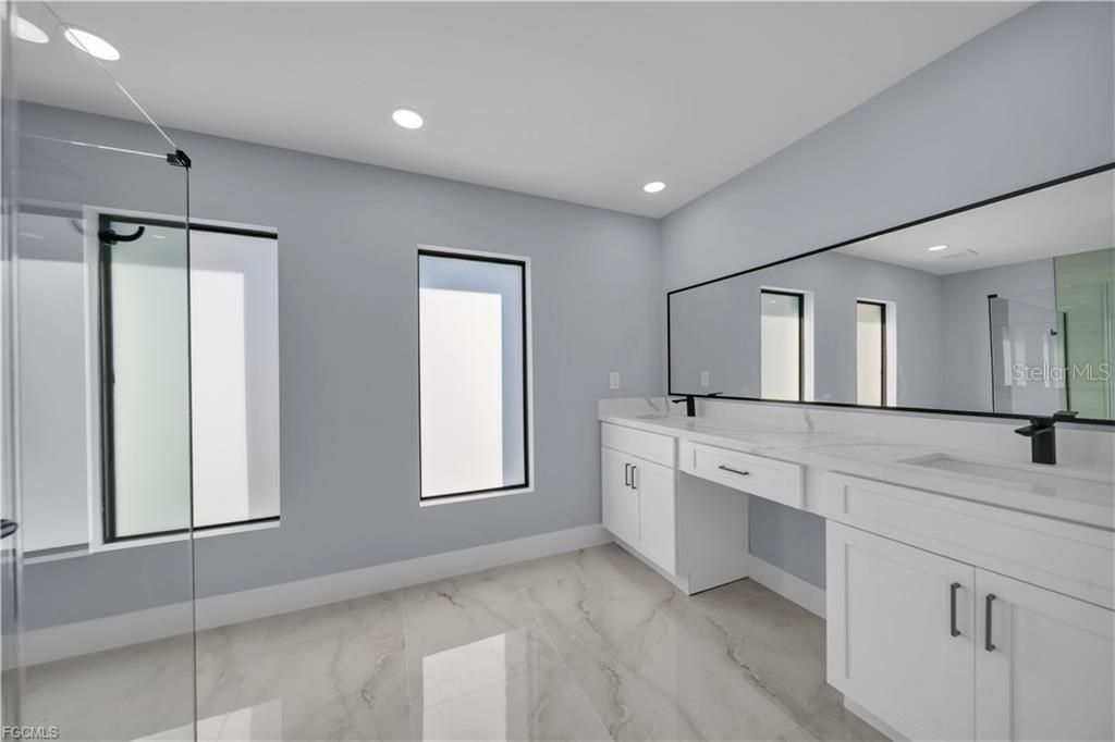 For Sale: $376,000 (3 beds, 2 baths, 1629 Square Feet)