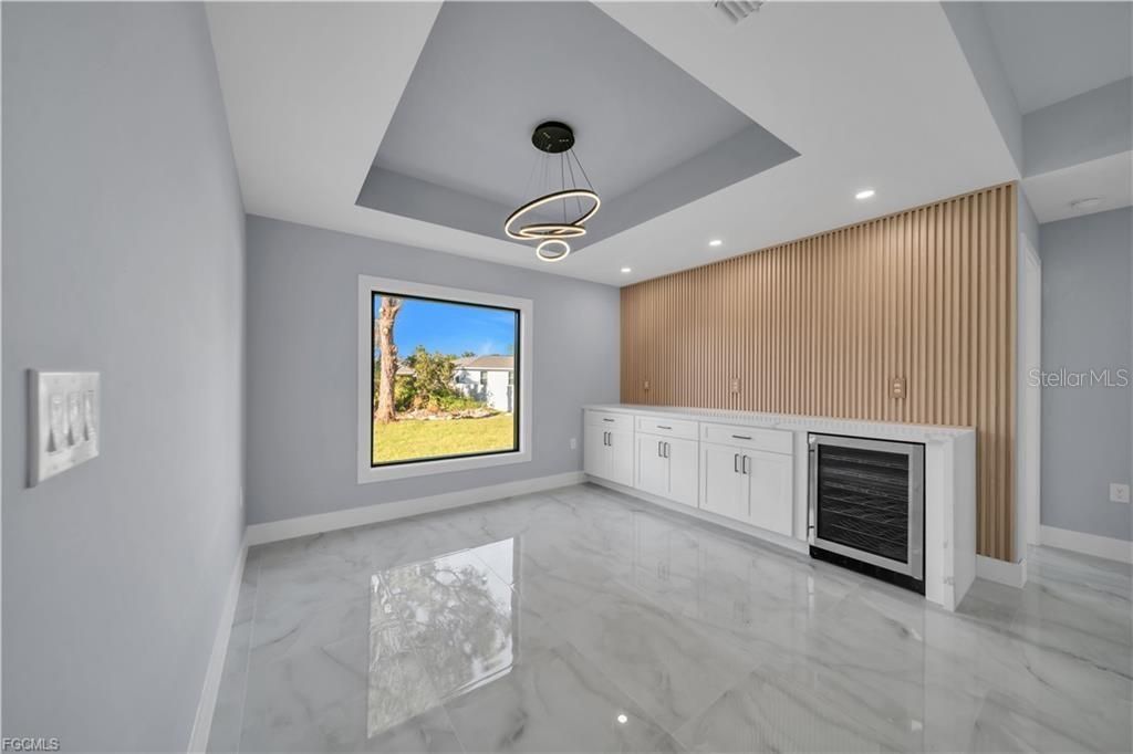 For Sale: $376,000 (3 beds, 2 baths, 1629 Square Feet)