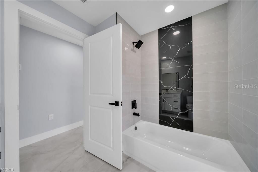 For Sale: $376,000 (3 beds, 2 baths, 1629 Square Feet)