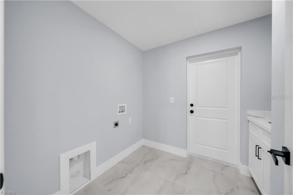 For Sale: $376,000 (3 beds, 2 baths, 1629 Square Feet)