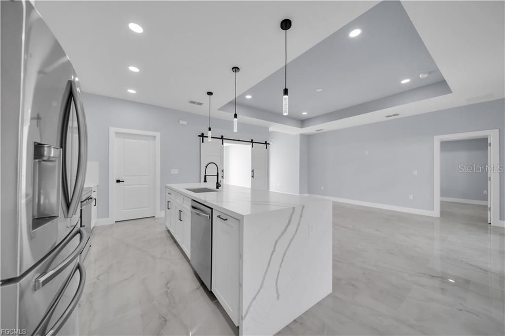 For Sale: $376,000 (3 beds, 2 baths, 1629 Square Feet)