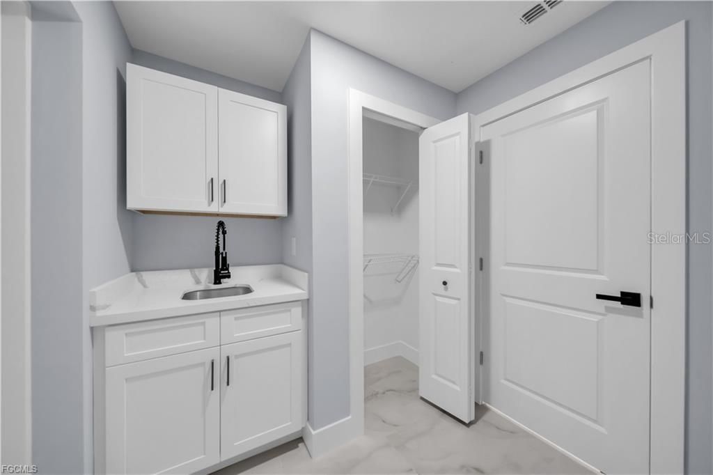 For Sale: $376,000 (3 beds, 2 baths, 1629 Square Feet)