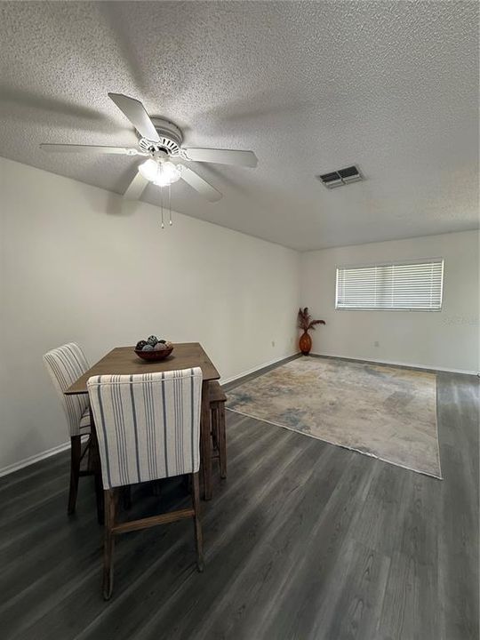 For Rent: $1,300 (1 beds, 1 baths, 644 Square Feet)