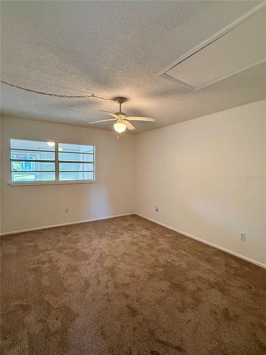 For Rent: $1,300 (1 beds, 1 baths, 644 Square Feet)