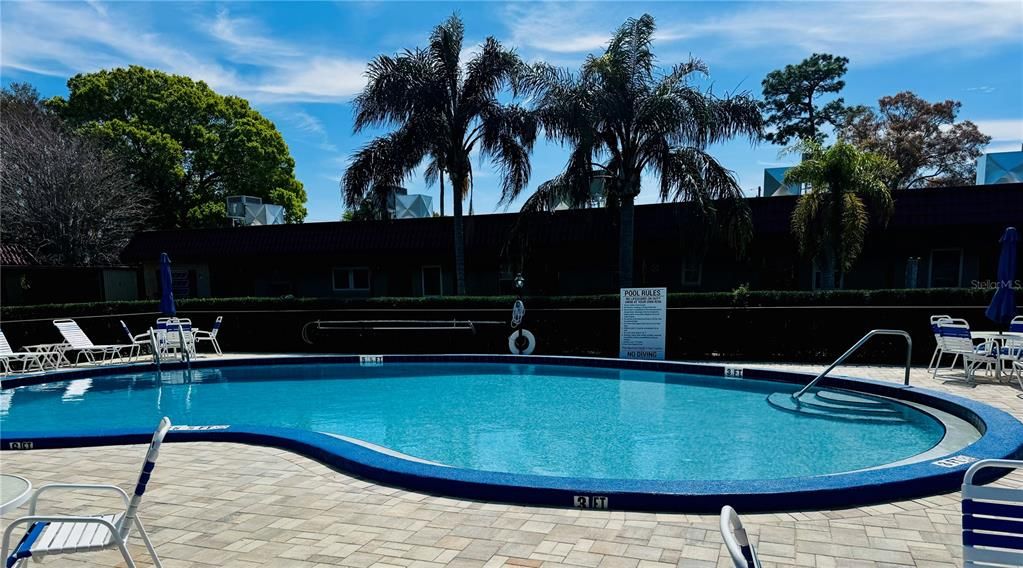 For Rent: $1,300 (1 beds, 1 baths, 644 Square Feet)