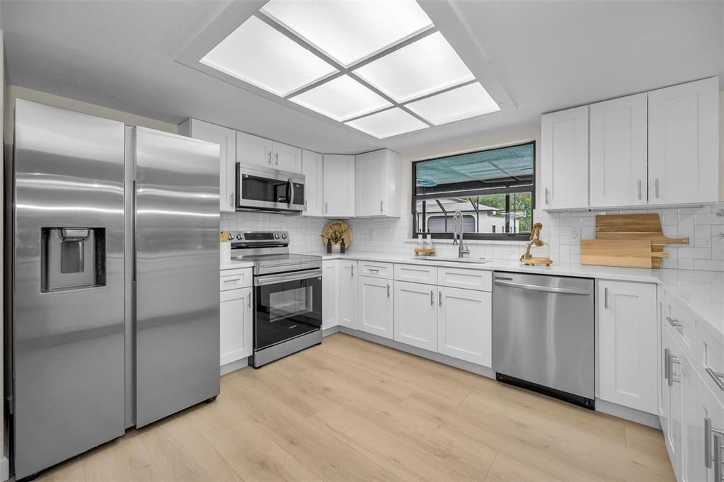 For Sale: $599,900 (3 beds, 3 baths, 2244 Square Feet)