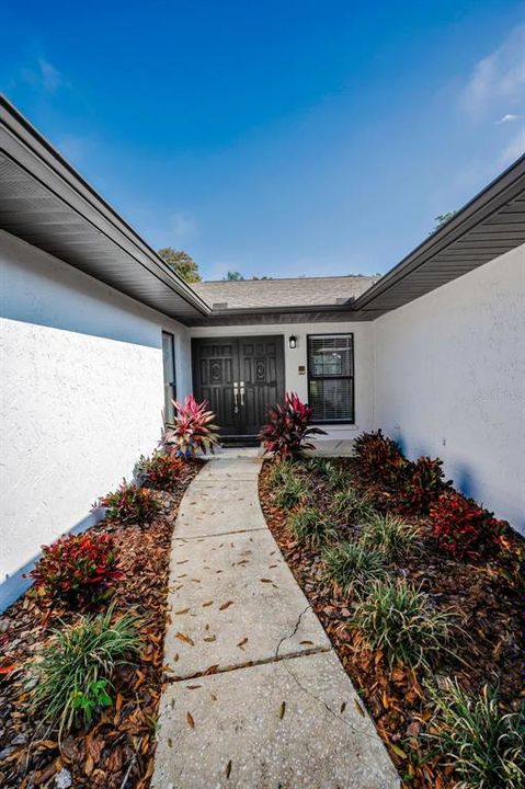 For Sale: $599,900 (3 beds, 3 baths, 2244 Square Feet)