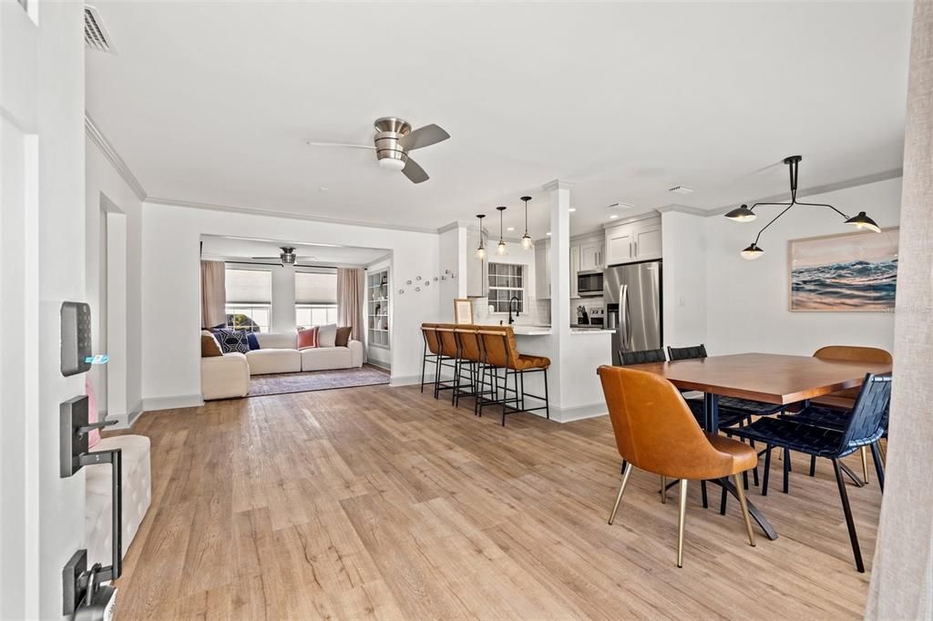 For Rent: $3,000 (2 beds, 1 baths, 1200 Square Feet)