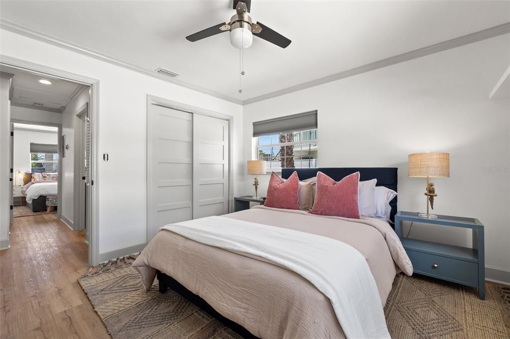 For Rent: $3,000 (2 beds, 1 baths, 1200 Square Feet)