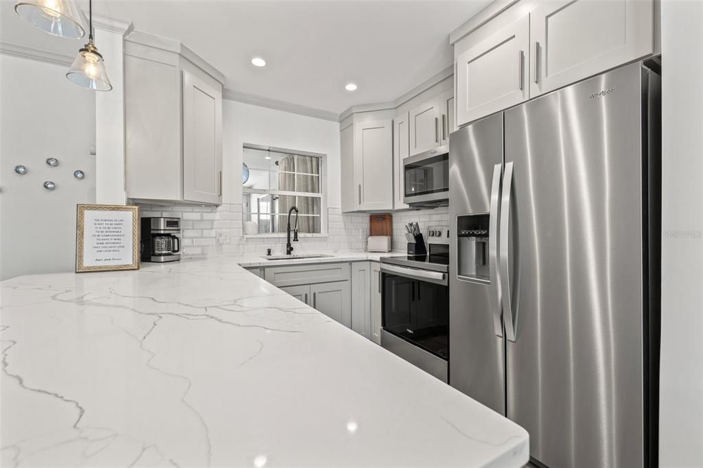 For Rent: $3,000 (2 beds, 1 baths, 1200 Square Feet)