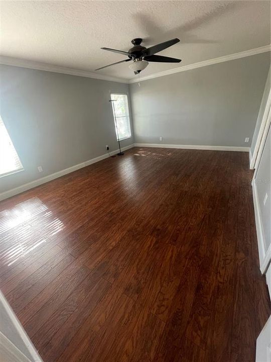 For Sale: $379,400 (4 beds, 2 baths, 1880 Square Feet)