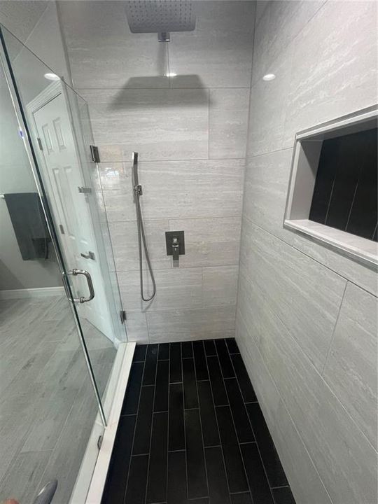 For Sale: $379,400 (4 beds, 2 baths, 1880 Square Feet)