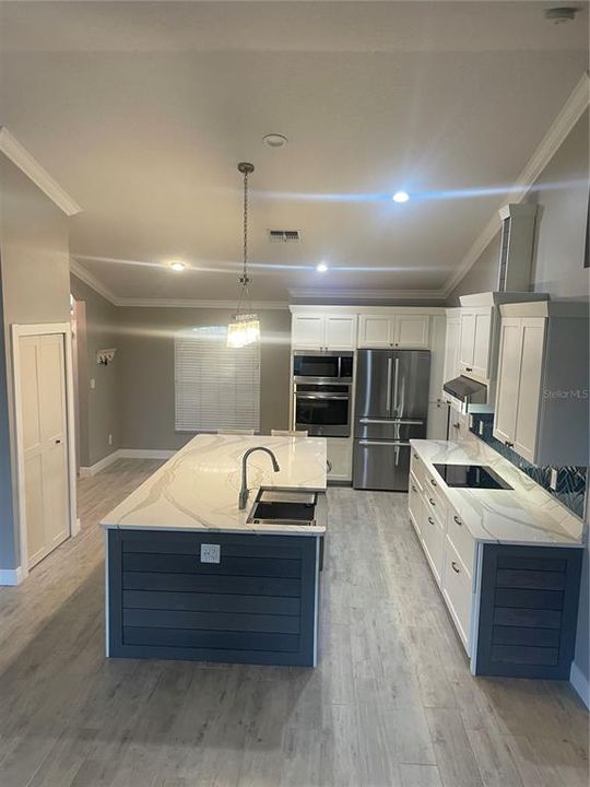 For Sale: $379,400 (4 beds, 2 baths, 1880 Square Feet)