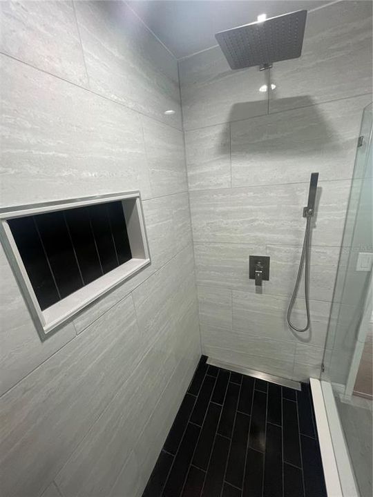 For Sale: $379,400 (4 beds, 2 baths, 1880 Square Feet)