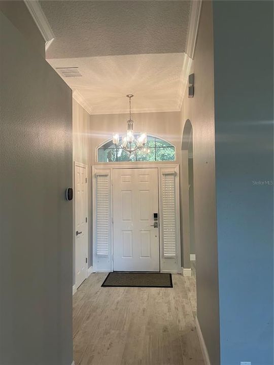 For Sale: $379,400 (4 beds, 2 baths, 1880 Square Feet)