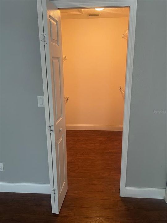 For Sale: $379,400 (4 beds, 2 baths, 1880 Square Feet)