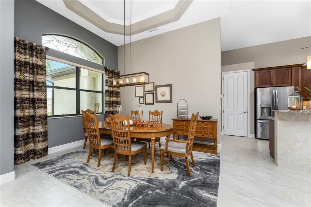 En Venta: $710,000 (3 camas, 2 baños, 2322 Pies cuadrados)