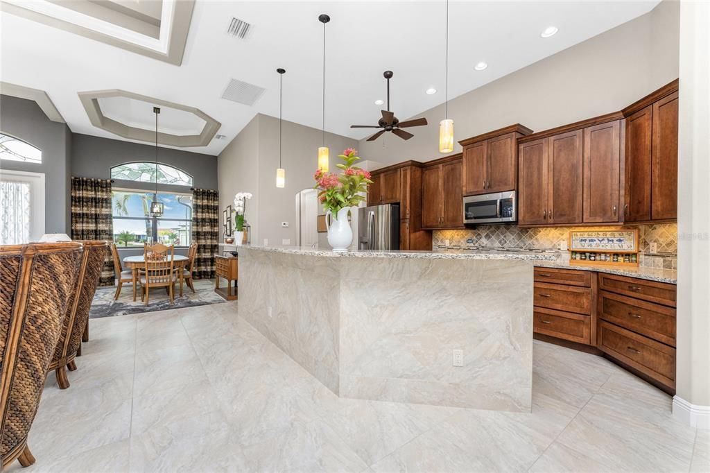 En Venta: $710,000 (3 camas, 2 baños, 2322 Pies cuadrados)