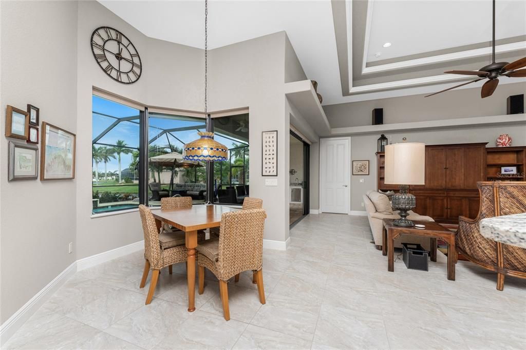 En Venta: $710,000 (3 camas, 2 baños, 2322 Pies cuadrados)