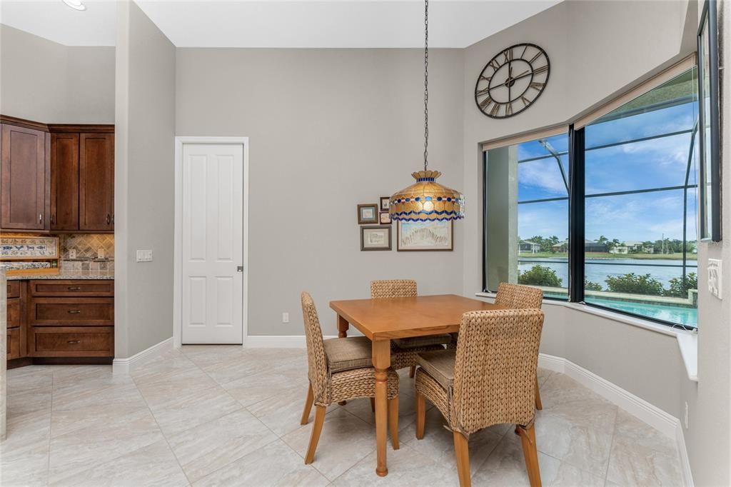 En Venta: $710,000 (3 camas, 2 baños, 2322 Pies cuadrados)