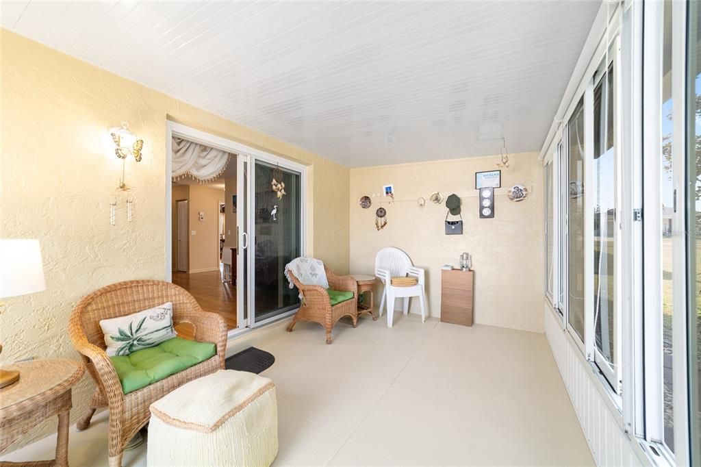 For Sale: $179,000 (2 beds, 2 baths, 1215 Square Feet)