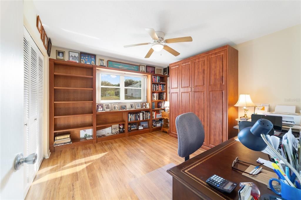 For Sale: $179,000 (2 beds, 2 baths, 1215 Square Feet)