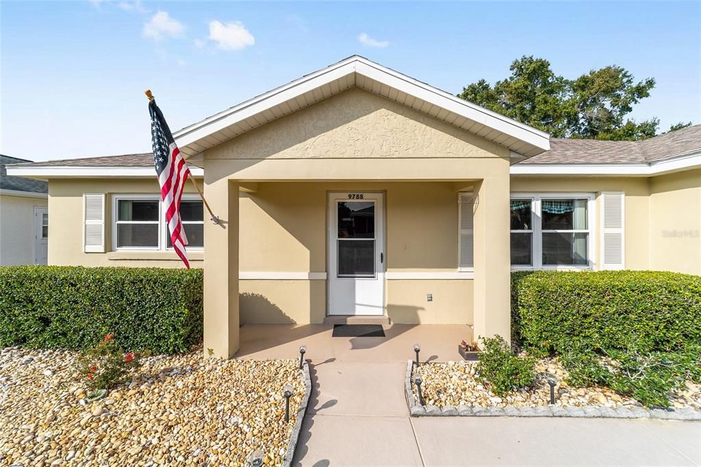 For Sale: $179,000 (2 beds, 2 baths, 1215 Square Feet)