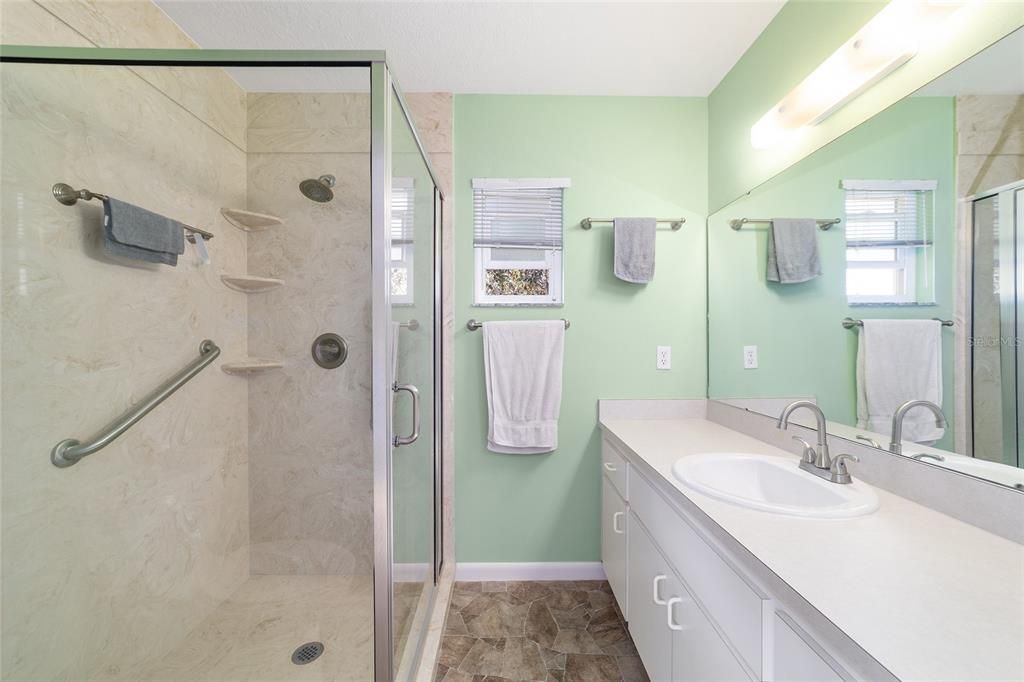 For Sale: $179,000 (2 beds, 2 baths, 1215 Square Feet)