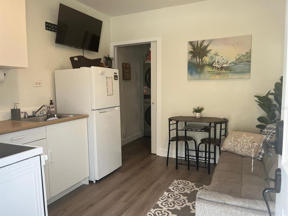 For Rent: $1,500 (1 beds, 1 baths, 2014 Square Feet)