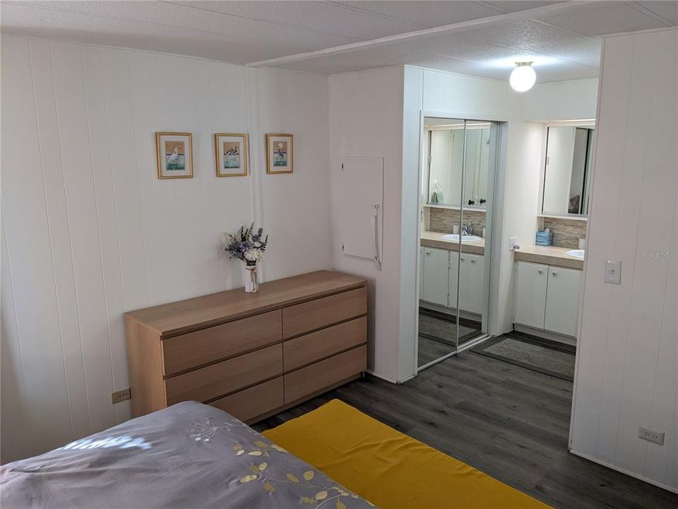 待售: $125,000 (2 贝兹, 2 浴室, 720 平方英尺)