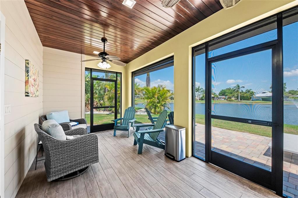 For Sale: $360,000 (1 beds, 1 baths, 300 Square Feet)