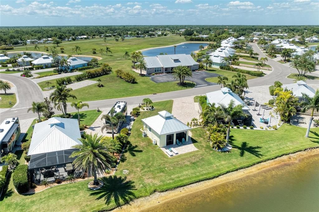 For Sale: $360,000 (1 beds, 1 baths, 300 Square Feet)