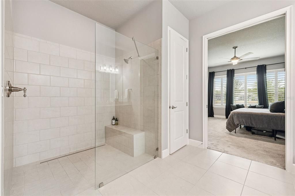 待售: $649,000 (4 贝兹, 3 浴室, 2396 平方英尺)