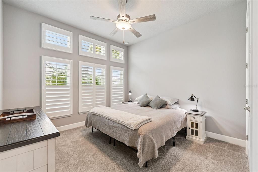 待售: $649,000 (4 贝兹, 3 浴室, 2396 平方英尺)