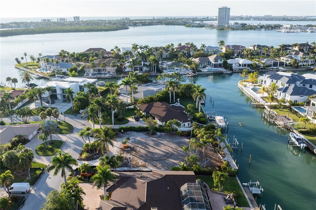 En Venta: $3,550,000 (0.34 acres)