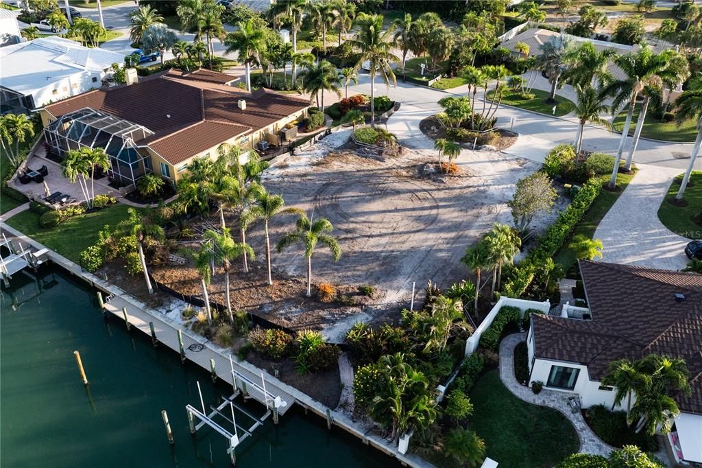 En Venta: $3,550,000 (0.34 acres)