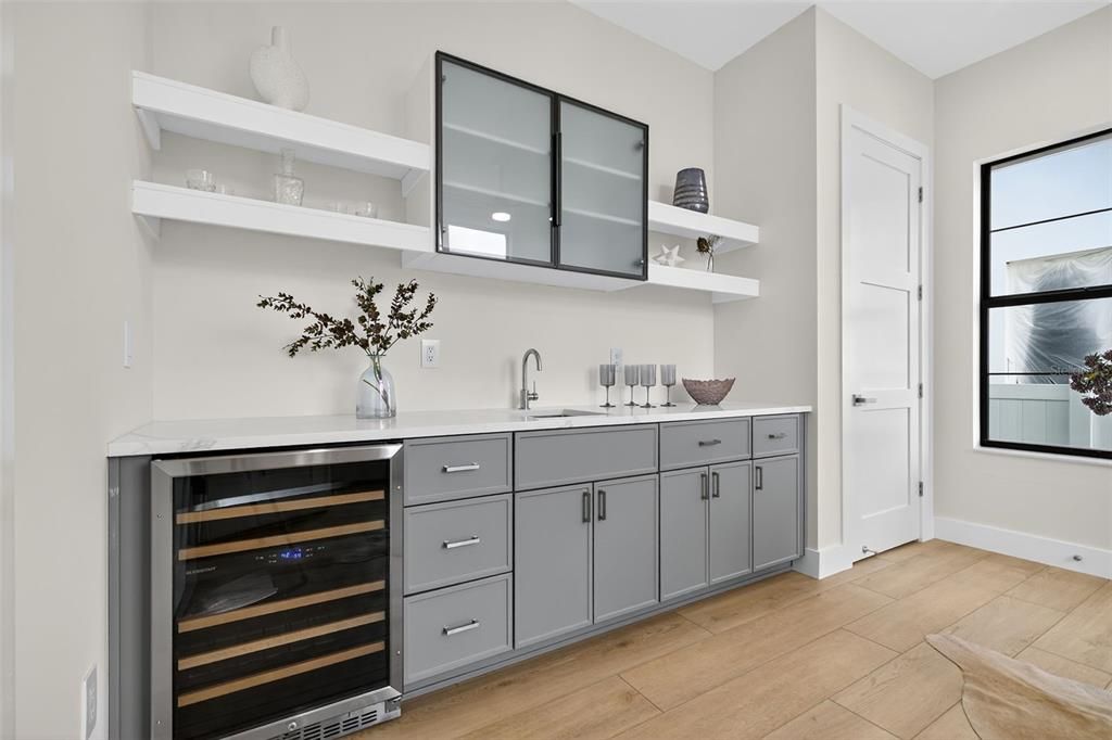 For Sale: $1,250,000 (4 beds, 4 baths, 3219 Square Feet)