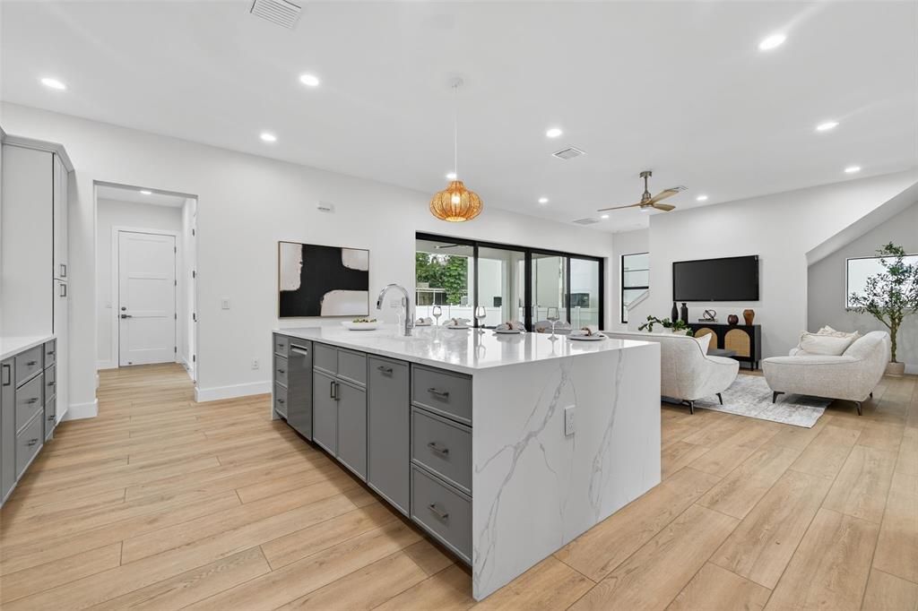 For Sale: $1,250,000 (4 beds, 4 baths, 3219 Square Feet)