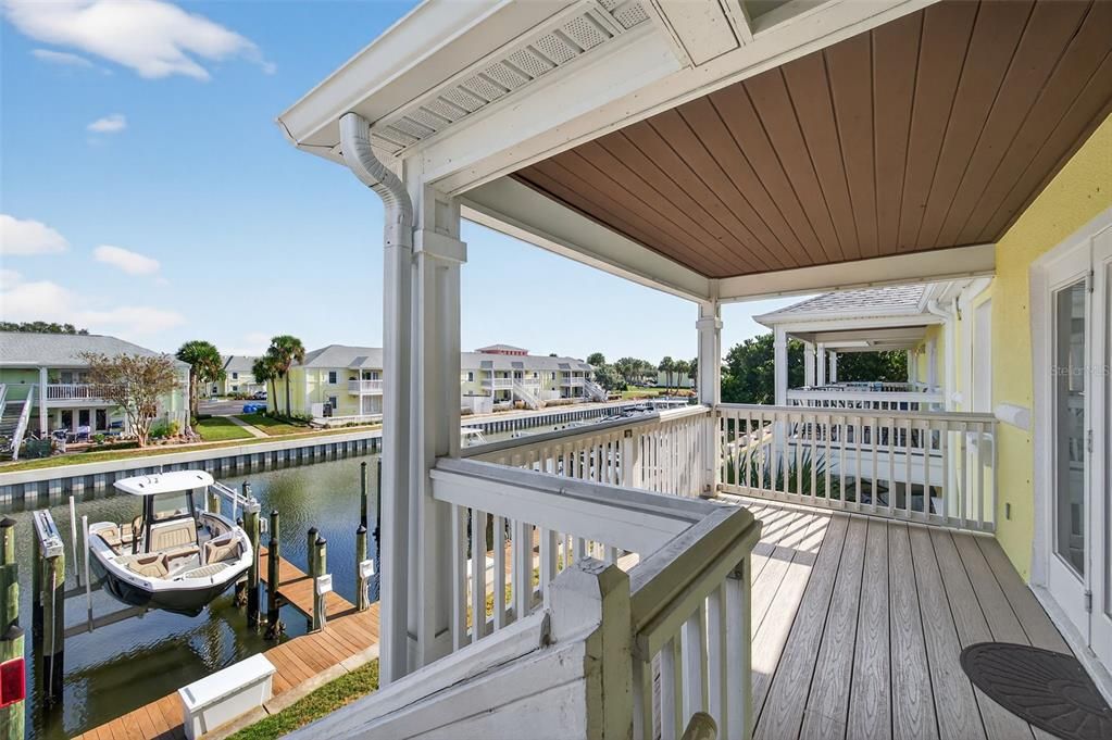 For Sale: $227,000 (1 beds, 1 baths, 562 Square Feet)