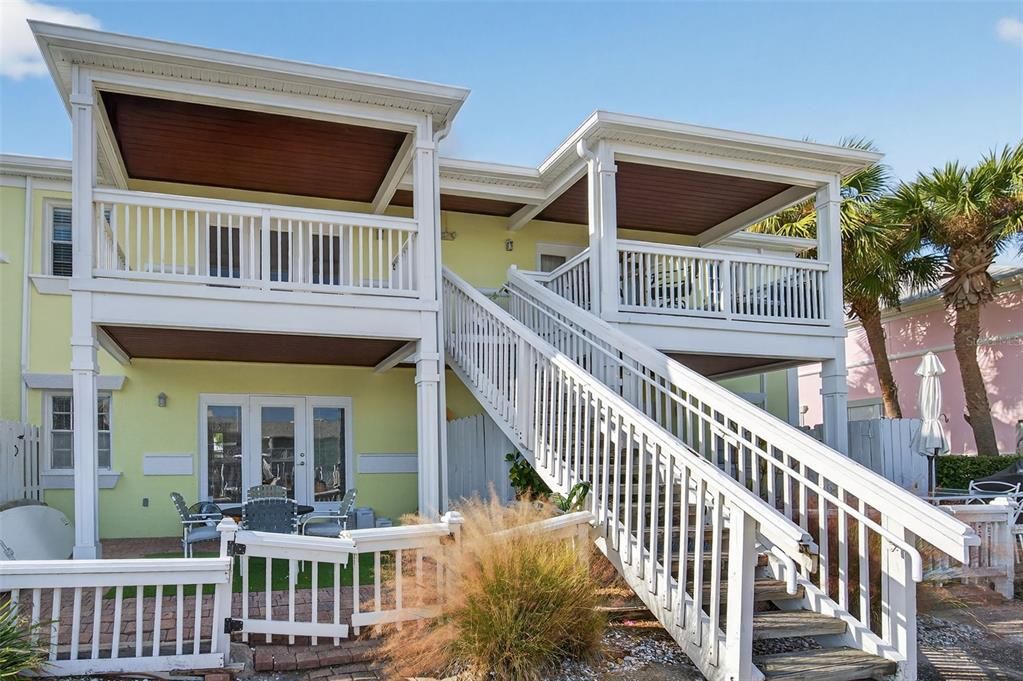 For Sale: $227,000 (1 beds, 1 baths, 562 Square Feet)