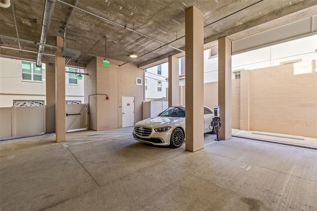 На продажу: $1,175,000 (3 спален, 3 ванн, 1650 Квадратных фут)