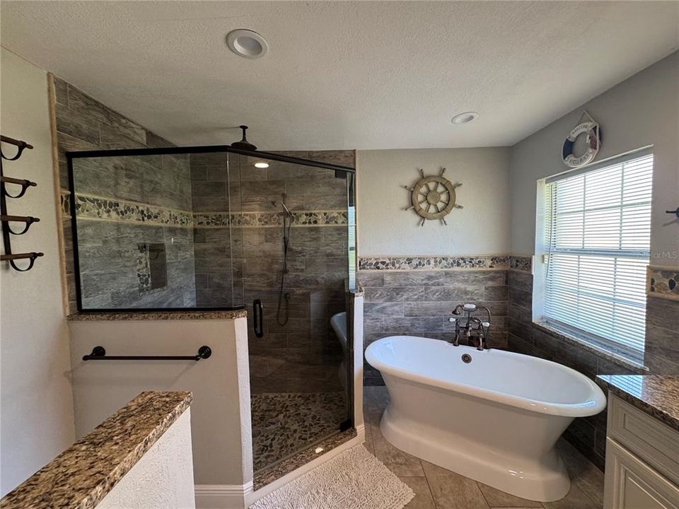 В аренду: $2,000 (3 спален, 2 ванн, 2058 Квадратных фут)