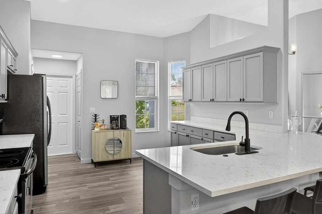 待售: $475,000 (3 贝兹, 2 浴室, 1610 平方英尺)