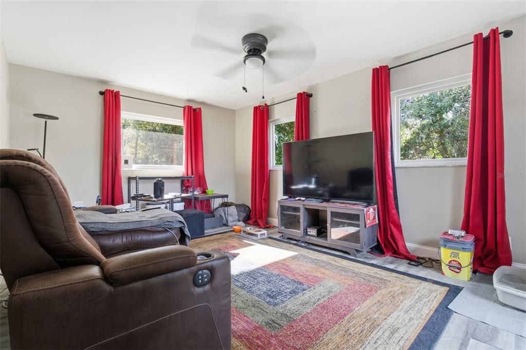 待售: $189,900 (3 贝兹, 2 浴室, 1464 平方英尺)