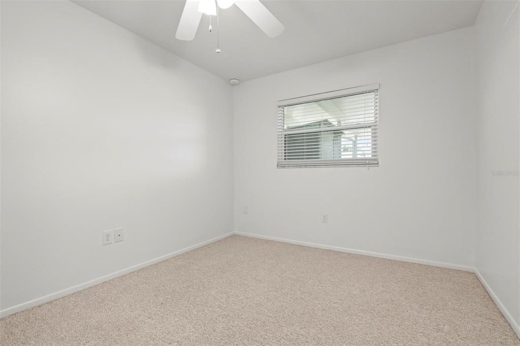 待售: $265,000 (2 贝兹, 1 浴室, 1031 平方英尺)