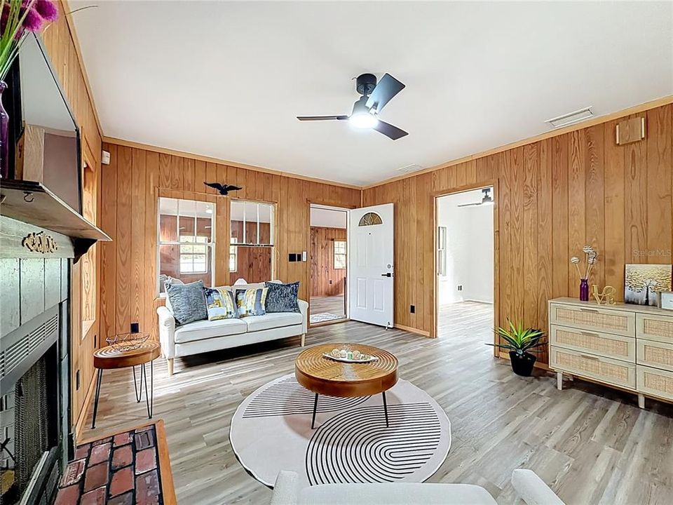 Activo con contrato: $199,900 (3 camas, 2 baños, 1612 Pies cuadrados)