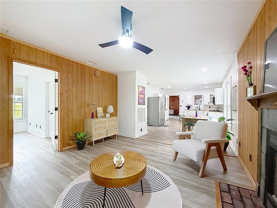 Activo con contrato: $199,900 (3 camas, 2 baños, 1612 Pies cuadrados)