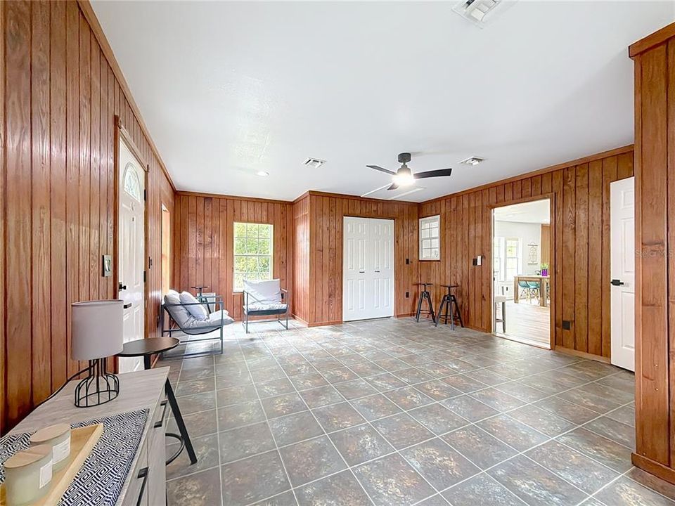 Activo con contrato: $199,900 (3 camas, 2 baños, 1612 Pies cuadrados)